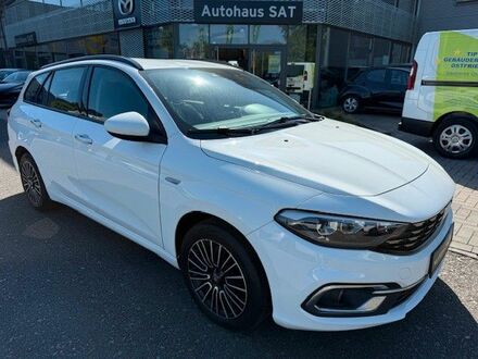 Фиат Типо 2021 в Европе на Automoto.ua Белый Фиат Типо, объемом двигателя 1 л и пробегом 52 тыс. км за 14011 $, фото 1 на Automoto.ua