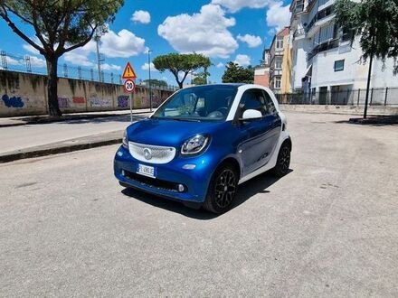 Смарт Fortwo 2017 у Європі на Automoto.ua Синій Смарт Fortwo, об'ємом двигуна 1 л та пробігом 70 тис. км за 12847 $, фото 1 на Automoto.ua