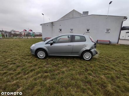 Фіат Пунто Ево 2011 у Європі на Automoto.ua Сірий Фіат Пунто Ево, об'ємом двигуна 1 л та пробігом 134 тис. км за 4100 $, фото 1 на Automoto.ua