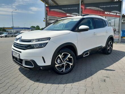 Ситроен C5 Aircross 2020 в Европе на Automoto.ua Белый Ситроен C5 Aircross, объемом двигателя 1.5 л и пробегом 59000 тыс. км за 74900 $, фото 1 на Automoto.ua