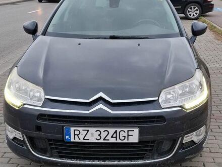 Сітроен С5 2011 у Європі на Automoto.ua Сітроен С5, об'ємом двигуна 1 л та пробігом 196 тис. км за 3511 $, фото 1 на Automoto.ua
