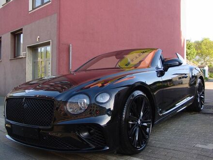 Бентлі Continental GTC 2022 у Європі на Automoto.ua Чорний Бентлі Continental GTC, об'ємом двигуна 0 л та пробігом 14 тис. км за 241792 $, фото 1 на Automoto.ua