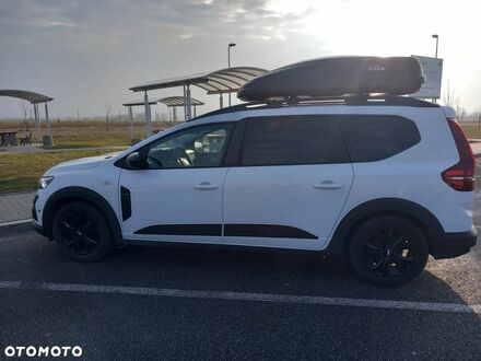 Дачия Jogger 2023 в Европе на Automoto.ua Белый Дачия Jogger, объемом двигателя 1 л и пробегом 51 тыс. км за 78000 $, фото 1 на Automoto.ua