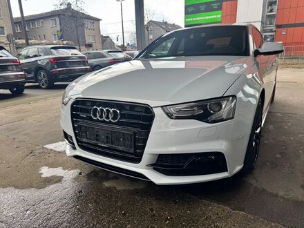 Ауді A5 2015 у Європі на Automoto.ua Сірий Ауді A5, об'ємом двигуна 1.97 л та пробігом 167 тис. км за 17992 $, фото 1 на Automoto.ua
