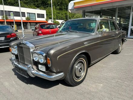 Ролс Ройс Corniche 1973 у Європі на Automoto.ua Коричневий Ролс Ройс Corniche, об'ємом двигуна 6.68 л та пробігом 75 тис. км за 56747 $, фото 1 на Automoto.ua