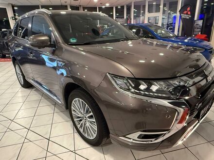 Мицубиси Аутлендер 2018 в Европе на Automoto.ua Мицубиси Аутлендер, объемом двигателя 2.36 л и пробегом 80 тыс. км за 22800 $, фото 1 на Automoto.ua