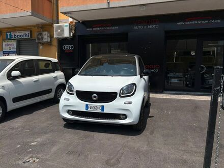 Смарт Fortwo 2019 у Європі на Automoto.ua Білий Смарт Fortwo, об'ємом двигуна 1 л та пробігом 70 тис. км за 15766 $, фото 1 на Automoto.ua