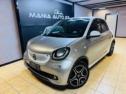 Смарт Форфор 2017 в Европе на Automoto.ua Серебряный Смарт Форфор, объемом двигателя 0.9 л и пробегом 60 тыс. км за 15647 $, фото 1 на Automoto.ua