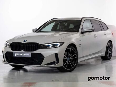 БМВ 330 2023 в Европе на Automoto.ua Белый БМВ 330, объемом двигателя 2 л и пробегом 16 тыс. км за 54297 $, фото 1 на Automoto.ua