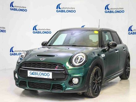 Мини Мини 2018 в Европе на Automoto.ua Зеленый Мини Мини, объемом двигателя 2 л и пробегом 101 тыс. км за 24980 $, фото 1 на Automoto.ua