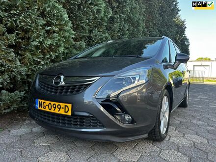 Опель Zafira Tourer 2012 у Європі на Automoto.ua Сірий Опель Zafira Tourer, об'ємом двигуна 1.36 л та пробігом 207 тис. км за 6843 $, фото 1 на Automoto.ua