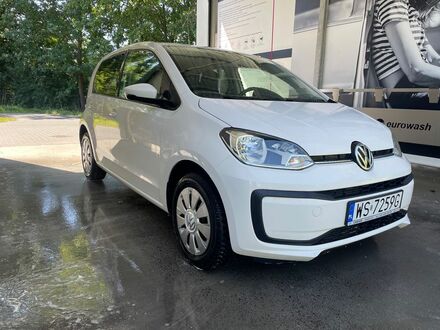 Фольксваген Ап 2018 в Европе на Automoto.ua Белый Фольксваген Ап, объемом двигателя 1 л и пробегом 317000 тыс. км за 25000 $, фото 1 на Automoto.ua