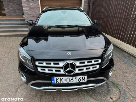 Мерседес ГЛА-Класс 2018 в Европе на Automoto.ua Черный Мерседес ГЛА-Класс, объемом двигателя 1 л и пробегом 2 тыс. км за 19371 $, фото 1 на Automoto.ua