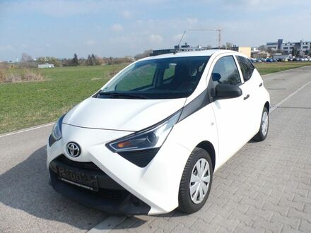 Тойота Айго 2021 у Європі на Automoto.ua Білий Тойота Айго, об'ємом двигуна 1 л та пробігом 121 тис. км за 8126 $, фото 1 на Automoto.ua