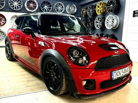 Мини John Cooper Works, объемом двигателя 1.6 л и пробегом 124 тыс. км за 9503 $, фото 1 на Automoto.ua