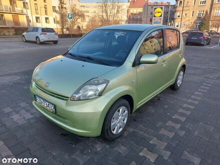 Дайхатсу Sirion 2006 у Європі на Automoto.ua Зелений Дайхатсу Sirion, об'ємом двигуна 1 л та пробігом 154 тис. км за 7500 $, фото 1 на Automoto.ua