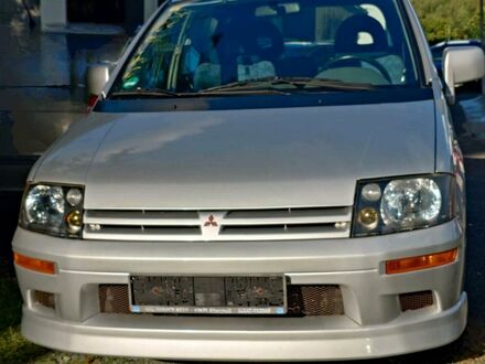 Мицубиси Спейс Раннер 2000 в Европе на Automoto.ua Серый Мицубиси Спейс Раннер, объемом двигателя 0 л и пробегом 98 тыс. км за 500 $, фото 1 на Automoto.ua