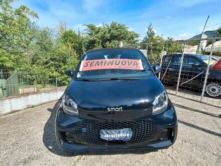 Смарт Fortwo 2021 у Європі на Automoto.ua Чорний Смарт Fortwo, об'ємом двигуна 0 л та пробігом 28 тис. км за 12270 $, фото 1 на Automoto.ua