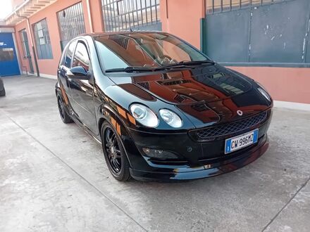Смарт Forfour 2005 у Європі на Automoto.ua Чорний Смарт Forfour, об'ємом двигуна 1.47 л та пробігом 203000 тис. км за 6500 $, фото 1 на Automoto.ua