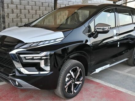 Мицубиси Аутлендер 2024 в Европе на Automoto.ua Белый Мицубиси Аутлендер, объемом двигателя 2 л и пробегом 100 тыс. км за 99999 $, фото 1 на Automoto.ua