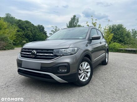 Фольксваген T-Cross 2021 у Європі на Automoto.ua Сірий Фольксваген T-Cross, об'ємом двигуна 1 л та пробігом 64 тис. км за 17192 $, фото 1 на Automoto.ua