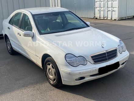 Мерседес Ц 180 2001 у Європі на Automoto.ua Білий Мерседес Ц 180, об'ємом двигуна 2 л та пробігом 144 тис. км за 2046 $, фото 1 на Automoto.ua