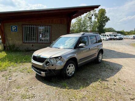 Шкода Єті 2011 у Європі на Automoto.ua Бежевий Шкода Єті, об'ємом двигуна 1.8 л та пробігом 107 тис. км за 4000 $, фото 1 на Automoto.ua