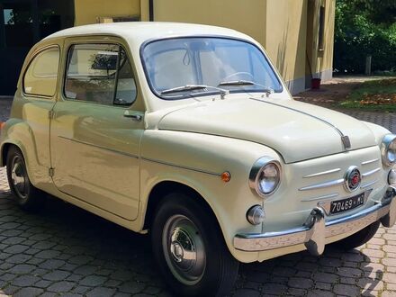 Фиат 600 1961 в Европе на Automoto.ua Белый Фиат 600, объемом двигателя 0.77 л и пробегом 69 тыс. км за 8042 $, фото 1 на Automoto.ua