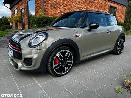 Міні John Cooper Works, об'ємом двигуна 2 л та пробігом 40 тис. км за 30551 $, фото 1 на Automoto.ua