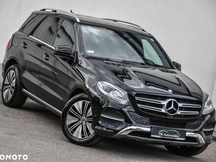Мерседес ГЛЕ-Класс 2016 в Европе на Automoto.ua Черный Мерседес ГЛЕ-Класс, объемом двигателя 2.14 л и пробегом 245 тыс. км за 25642 $, фото 1 на Automoto.ua