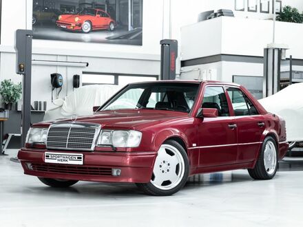 Мерседес Е 500 1992 в Европе на Automoto.ua Красный Мерседес Е 500, объемом двигателя 4.97 л и пробегом 153 тыс. км за 71975 $, фото 1 на Automoto.ua