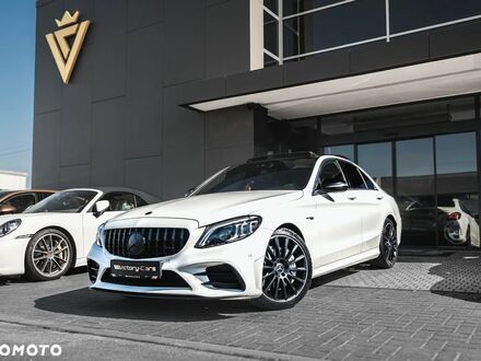 Мерседес Ц-Класс 2018 в Европе на Automoto.ua Белый Мерседес Ц-Класс, объемом двигателя 3 л и пробегом 138 тыс. км за 179000 $, фото 1 на Automoto.ua