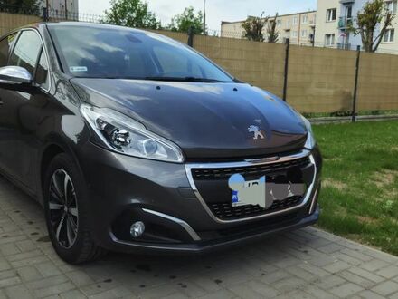 Пежо 208, объемом двигателя 1.2 л и пробегом 78 тыс. км за 10367 $, фото 1 на Automoto.ua