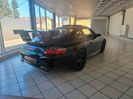 Порше 996 2003 в Европе на Automoto.ua Черный Порше 996, объемом двигателя 3.6 л и пробегом 142 тыс. км за 55631 $, фото 1 на Automoto.ua