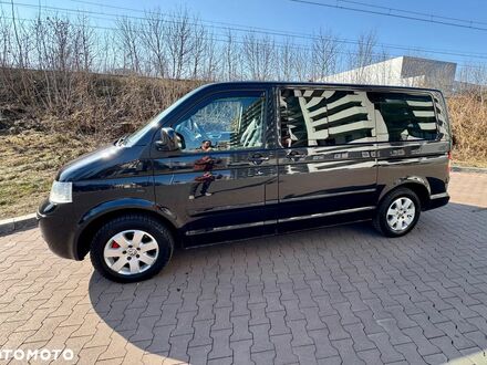 Фольксваген Мультиван 2008 в Европе на Automoto.ua Черный Фольксваген Мультиван, объемом двигателя 2.46 л и пробегом 640 тыс. км за 44000 $, фото 1 на Automoto.ua