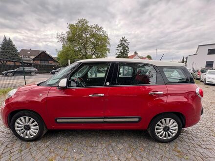 Фиат 500L 2014 в Европе на Automoto.ua Красный Фиат 500L, объемом двигателя 1.37 л и пробегом 110 тыс. км за 7936 $, фото 1 на Automoto.ua