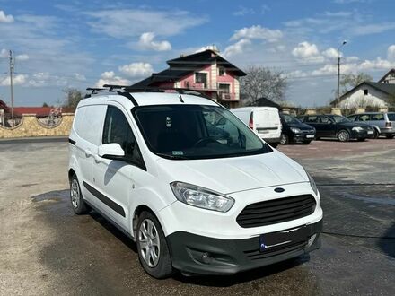 Форд Транзит Курьер 2018 в Европе на Automoto.ua Белый Форд Транзит Курьер, объемом двигателя 1 л и пробегом 141 тыс. км за 41820 $, фото 1 на Automoto.ua