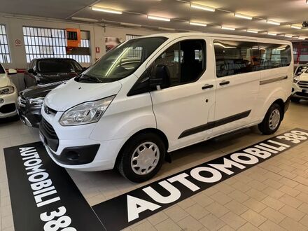 Форд Турнео Кастом 2017 в Европе на Automoto.ua Белый Форд Турнео Кастом, объемом двигателя 2 л и пробегом 220 тыс. км за 20331 $, фото 1 на Automoto.ua