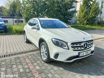 Мерседес ГЛА-Клас 2017 у Європі на Automoto.ua Білий Мерседес ГЛА-Клас, об'ємом двигуна 1 л та пробігом 105 тис. км за 21768 $, фото 1 на Automoto.ua