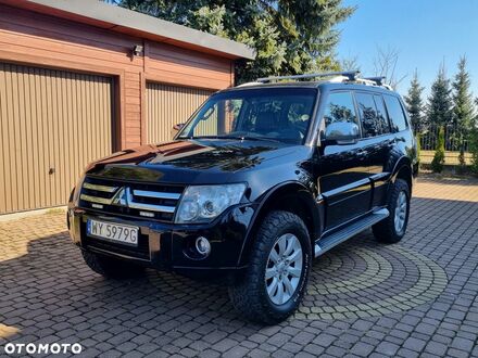Міцубісі Паджеро 2008 у Європі на Automoto.ua Міцубісі Паджеро, об'ємом двигуна 3.2 л та пробігом 306 тис. км за 38900 $, фото 1 на Automoto.ua