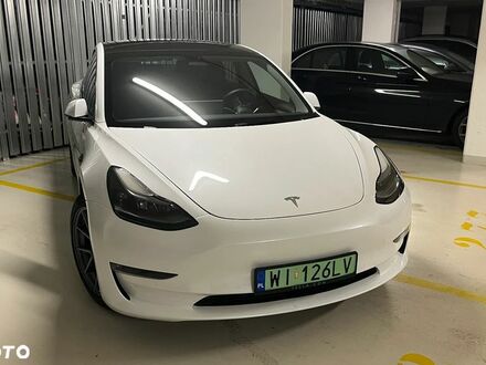 Тесла Модель 3 2022 в Европе на Automoto.ua Белый Тесла Модель 3, объемом двигателя 0 л и пробегом 37 тыс. км за 41993 $, фото 1 на Automoto.ua