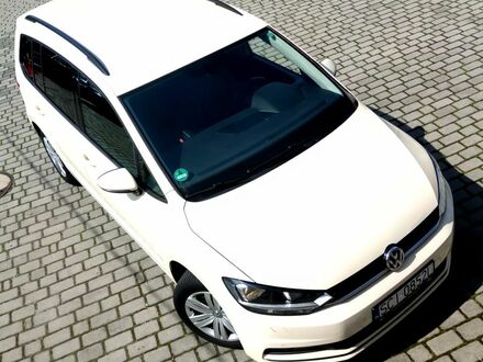 Фольксваген Туран 2017 у Європі на Automoto.ua Бежевий Фольксваген Туран, об'ємом двигуна 1 л та пробігом 348 тис. км за 9685 $, фото 1 на Automoto.ua