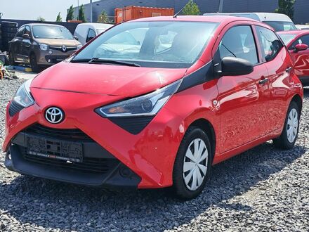 Тойота Айго 2020 в Европе на Automoto.ua Красный Тойота Айго, объемом двигателя 1 л и пробегом 111 тыс. км за 4804 $, фото 1 на Automoto.ua