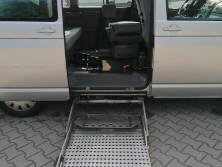 Фольксваген Т5 2004 в Европе на Automoto.ua Серый Фольксваген Т5, объемом двигателя 0 л и пробегом 134 тыс. км за 10010 $, фото 1 на Automoto.ua