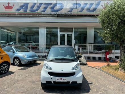 Смарт Fortwo 2010 у Європі на Automoto.ua Білий Смарт Fortwo, об'ємом двигуна 0.8 л та пробігом 70 тис. км за 6997 $, фото 1 на Automoto.ua