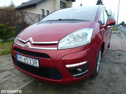 Ситроен С4 Пикассо 2011 в Европе на Automoto.ua Красный Ситроен С4 Пикассо, объемом двигателя 1 л и пробегом 189 тыс. км за 13800 $, фото 1 на Automoto.ua
