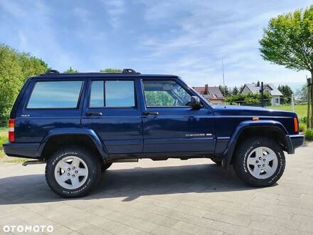 Джип Cherokee, об'ємом двигуна 3.96 л та пробігом 145 тис. км за 9266 $, фото 1 на Automoto.ua