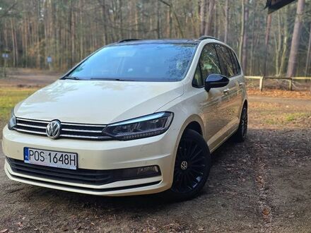 Фольксваген Туран 2019 у Європі на Automoto.ua Бежевий Фольксваген Туран, об'ємом двигуна 1 л та пробігом 418 тис. км за 12107 $, фото 1 на Automoto.ua