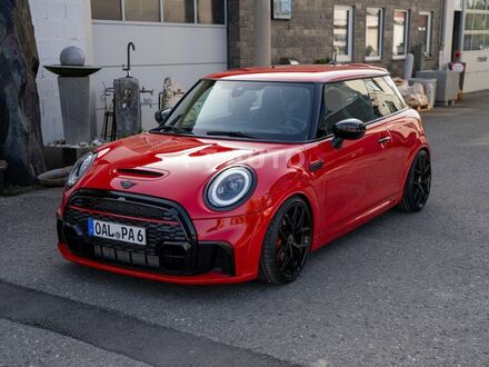 Мини John Cooper Works 2022 в Европе на Automoto.ua Красный Мини John Cooper Works, объемом двигателя 2 л и пробегом 61 тыс. км за 35272 $, фото 1 на Automoto.ua