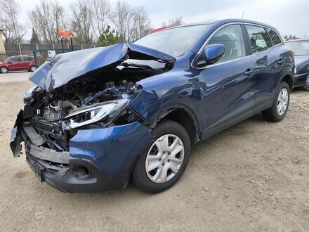 Рено Kadjar 2018 в Европе на Automoto.ua Синий Рено Kadjar, объемом двигателя 1.2 л и пробегом 30 тыс. км за 4442 $, фото 1 на Automoto.ua